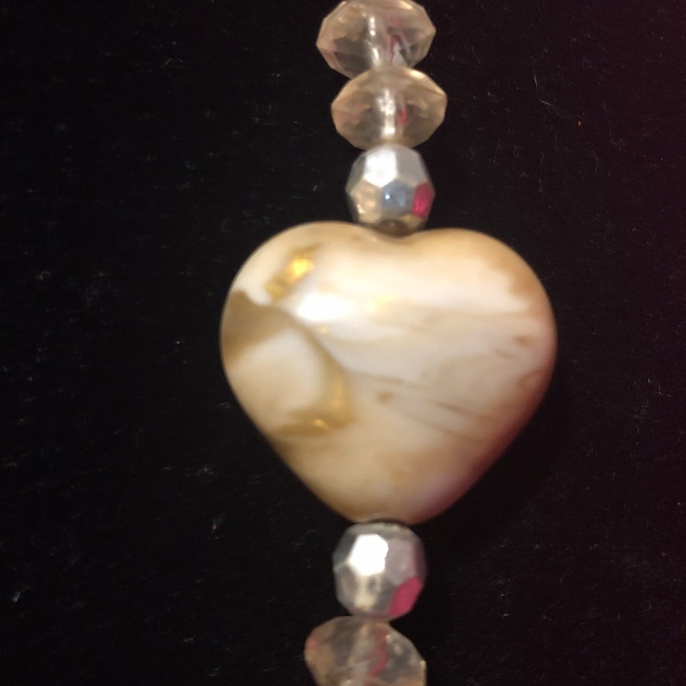 Beaded Faux Stone Heart Necklace Gold Veining on Hearts Valentines Day G… - Picture 4 of 7